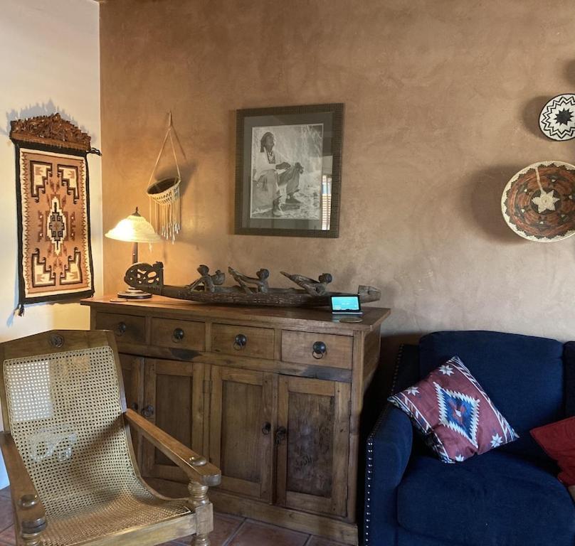 Casa Azul - Cute Centrally Located Adobe With Large Fenced Outdoor Living For Pets And Adults, Non-Smoking 투산 외부 사진
