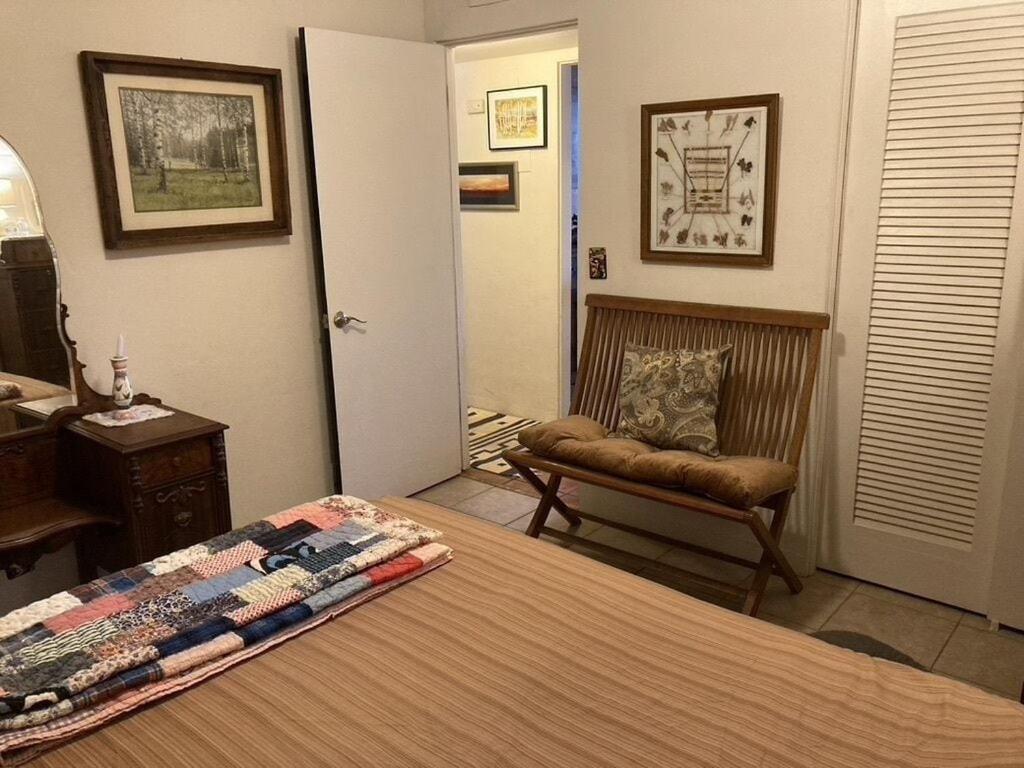 Casa Azul - Cute Centrally Located Adobe With Large Fenced Outdoor Living For Pets And Adults, Non-Smoking 투산 외부 사진